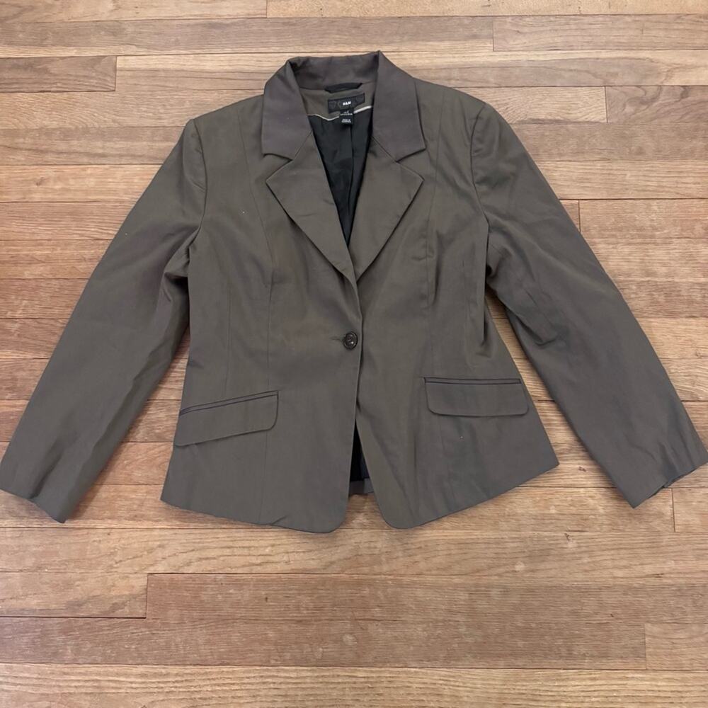 H&M taupe one button career jacket blazer size 16
b78